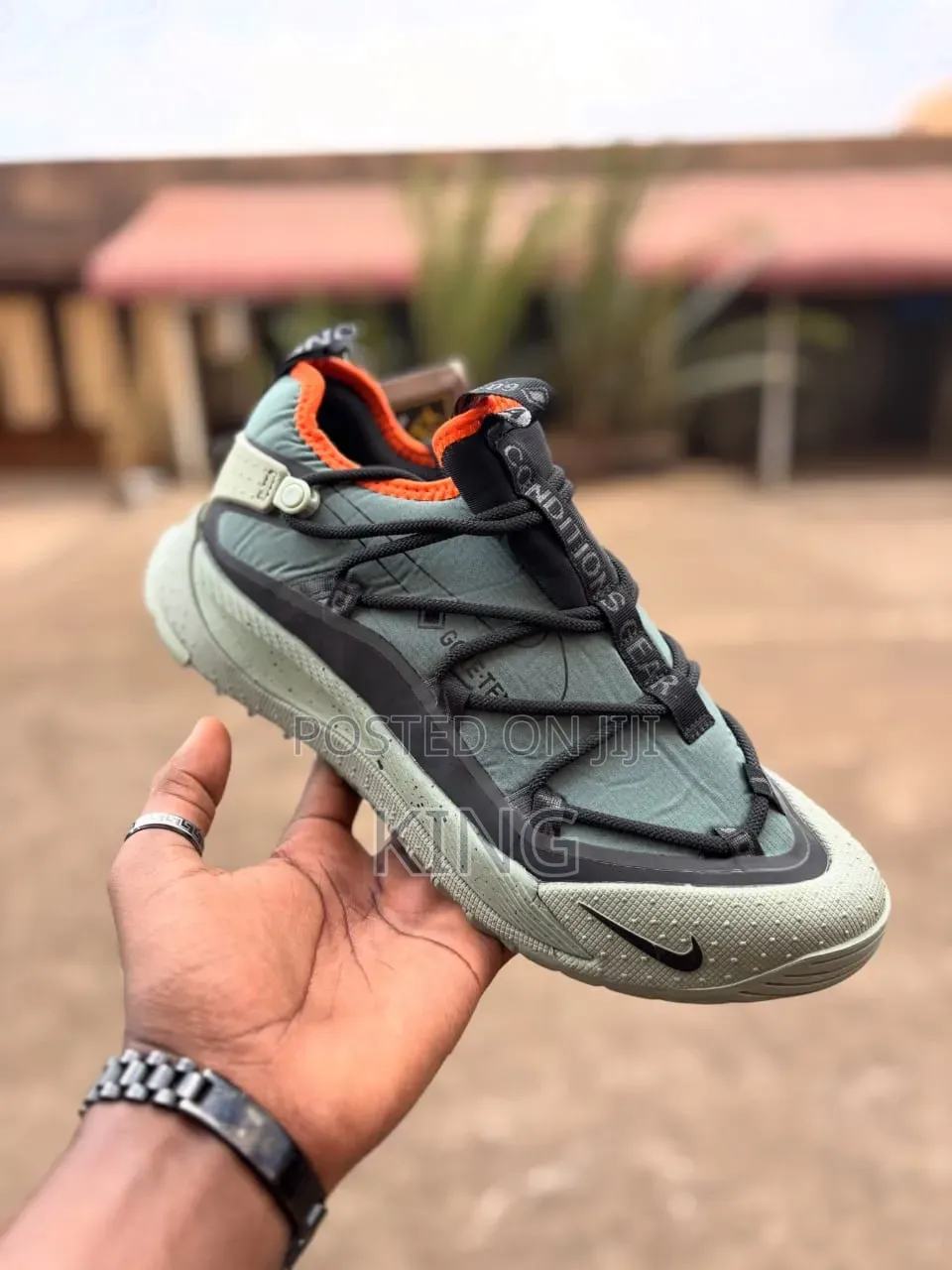 Nike ACG Air Terra Antarktik Low Gore-Tex in the "Juniper Fog