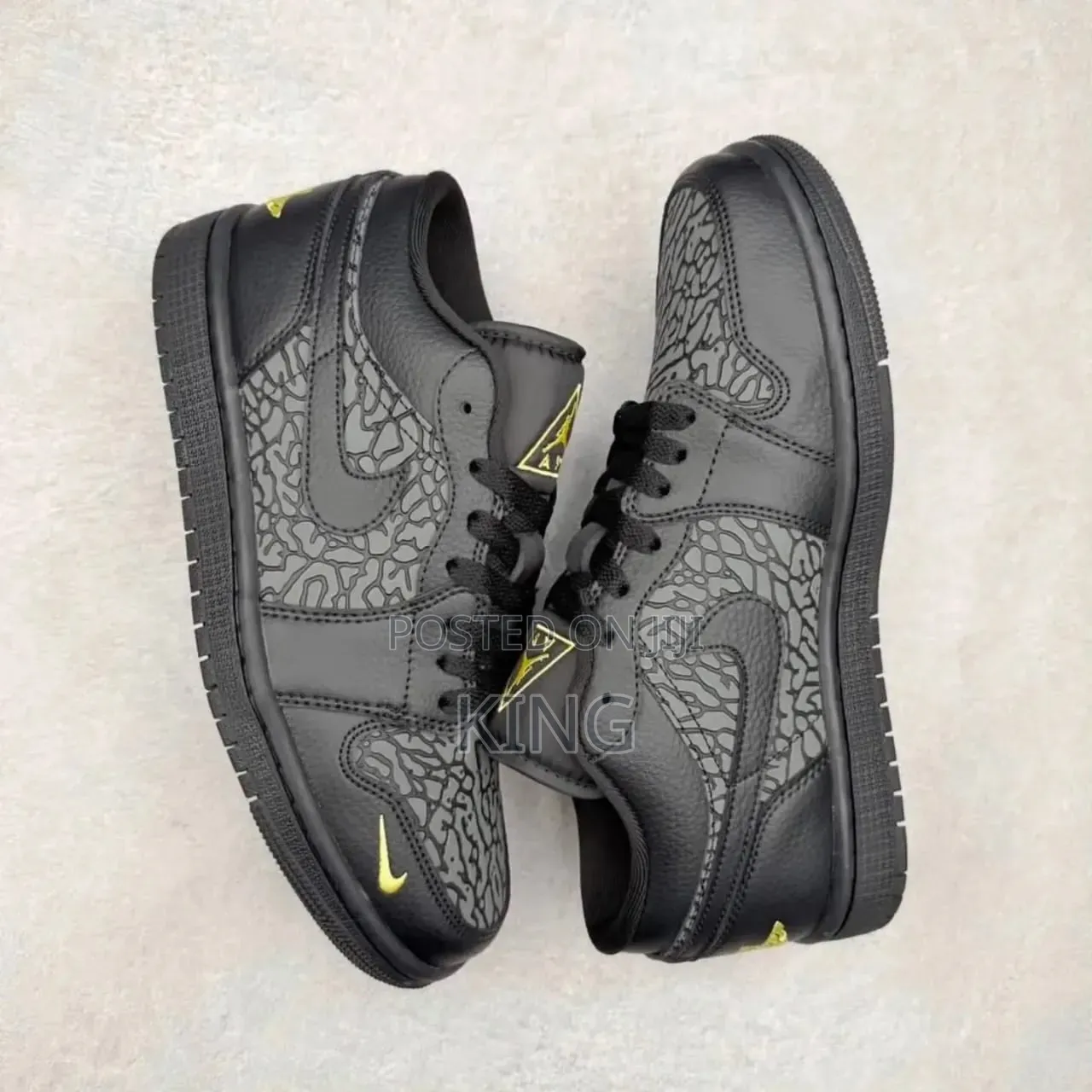 Nike Air Jordan 1 Low SE "Black Elephant Print"