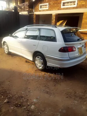 Toyota Caldina 2000 White