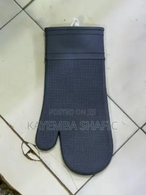 Pair of Shengya Top Choice Silicone Oven Mitts - Heat Resistant