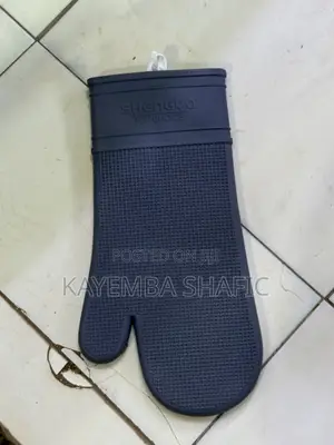Pair of Shengya Top Choice Silicone Oven Mitts - Heat Resistant