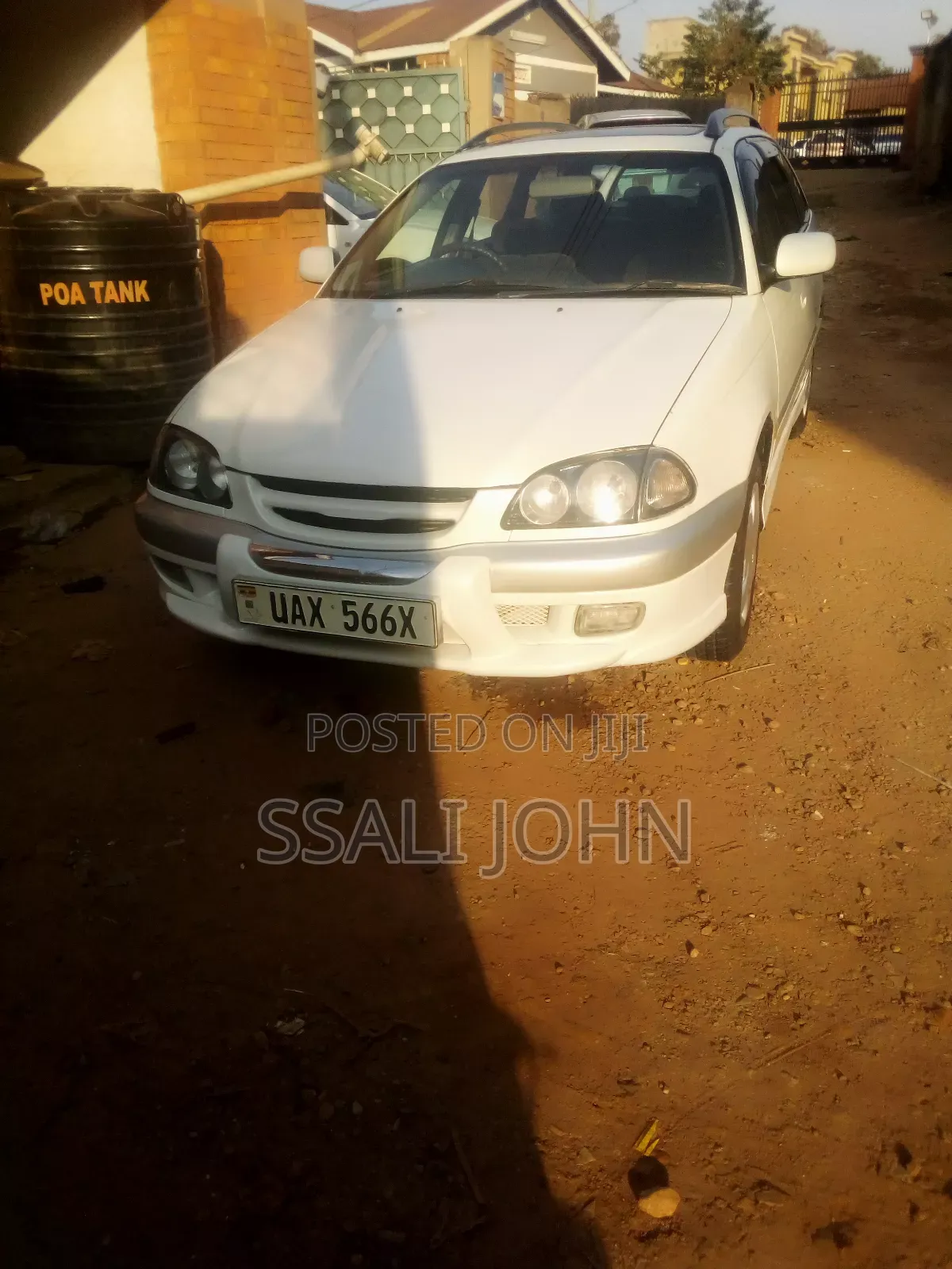 Toyota Caldina 2000 White