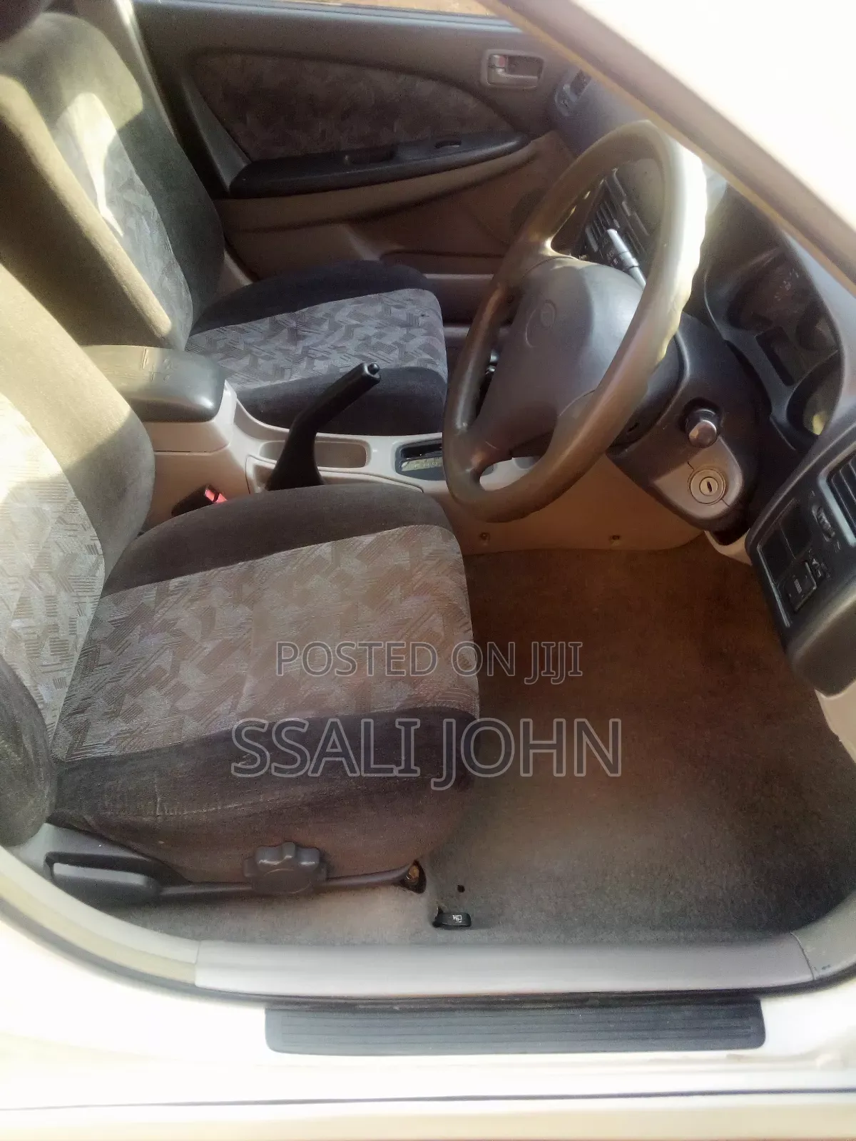 Toyota Caldina 2000 White