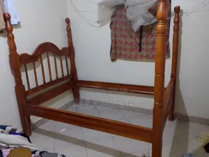 5x6 Wood Med Bed. Fine Furniture