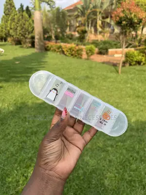 Clear 7- Day Compartment Pill Case Organizer