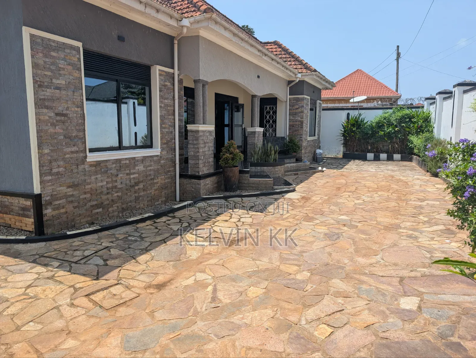 Furnished 5bdrm House in Bufulu Estate, Wakiso / Wakiso for sale