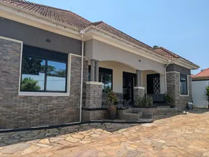 Furnished 5bdrm House in Bufulu Estate, Wakiso / Wakiso for sale