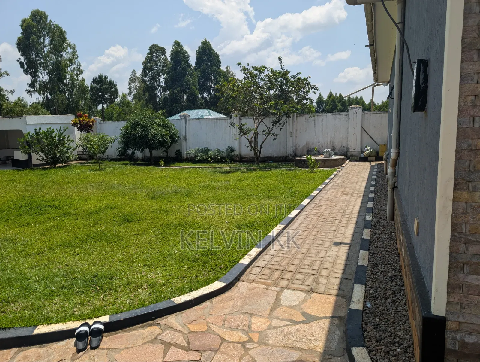 Furnished 5bdrm House in Bufulu Estate, Wakiso / Wakiso for sale