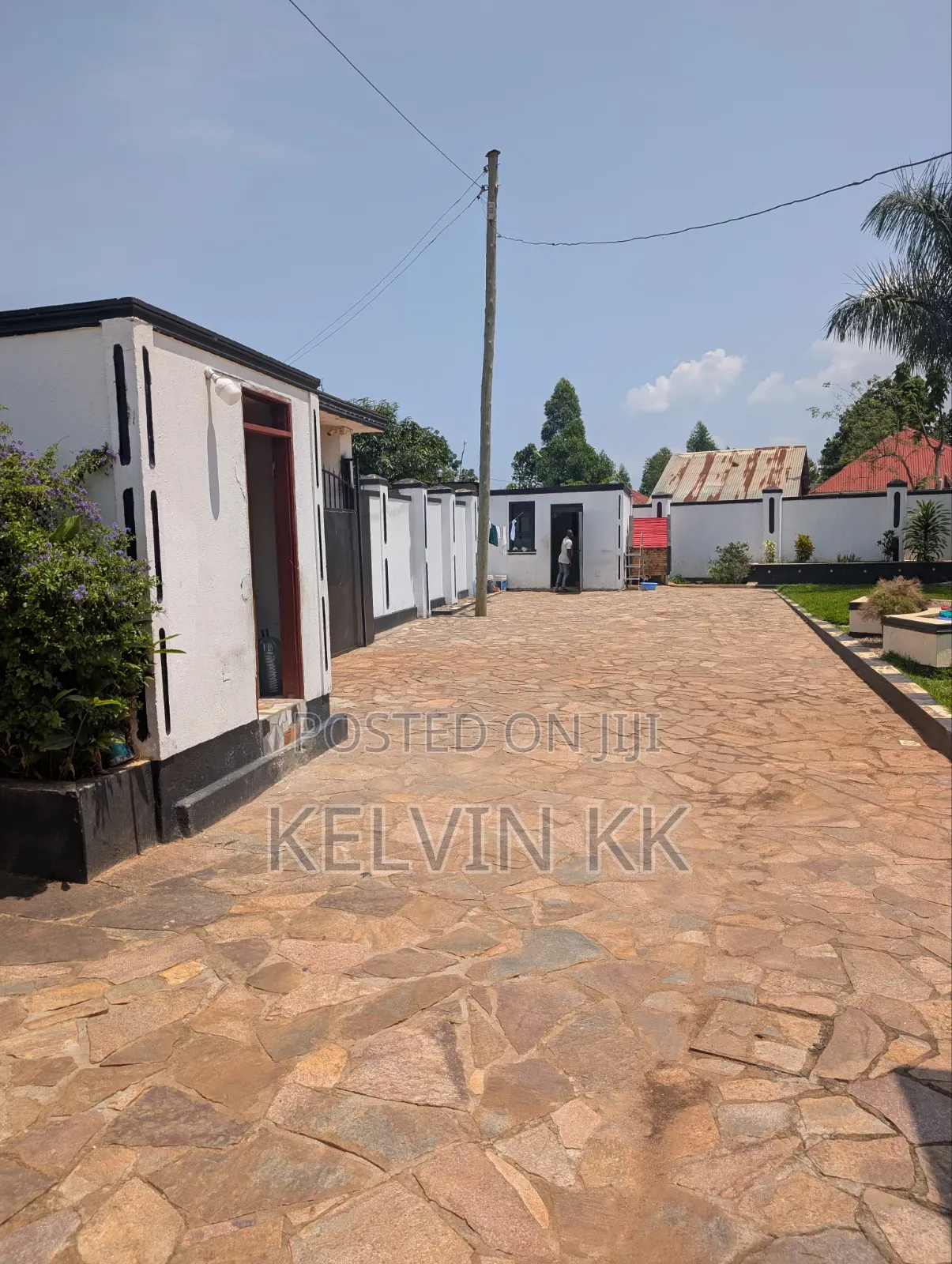 Furnished 5bdrm House in Bufulu Estate, Wakiso / Wakiso for sale