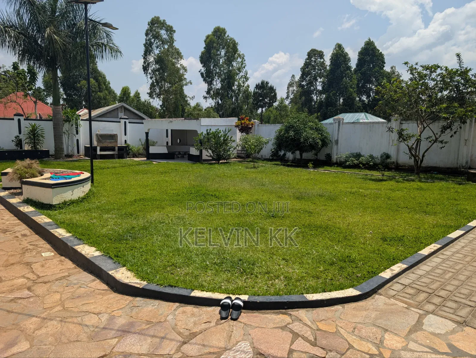 Furnished 5bdrm House in Bufulu Estate, Wakiso / Wakiso for sale
