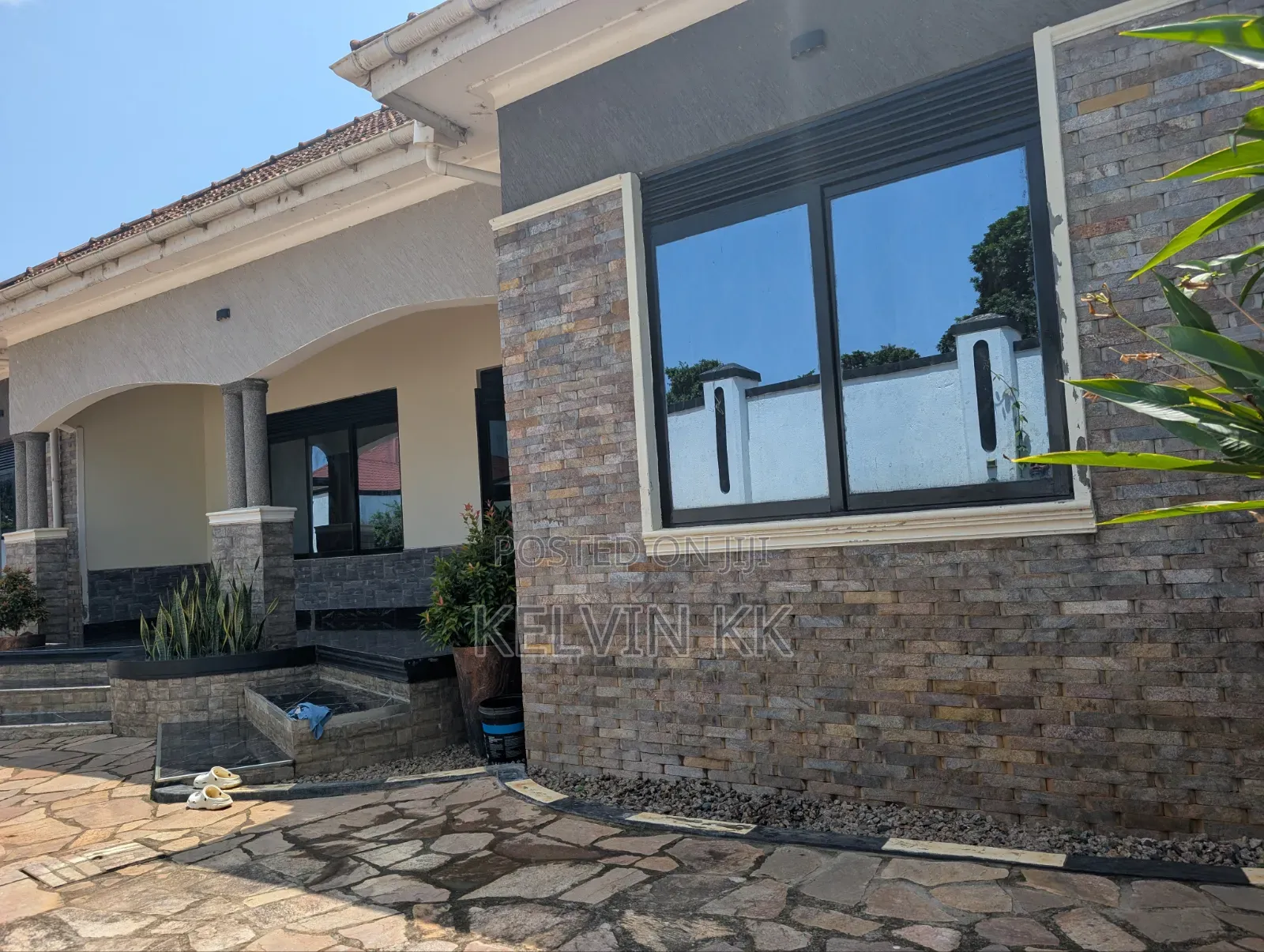 Furnished 5bdrm House in Bufulu Estate, Wakiso / Wakiso for sale