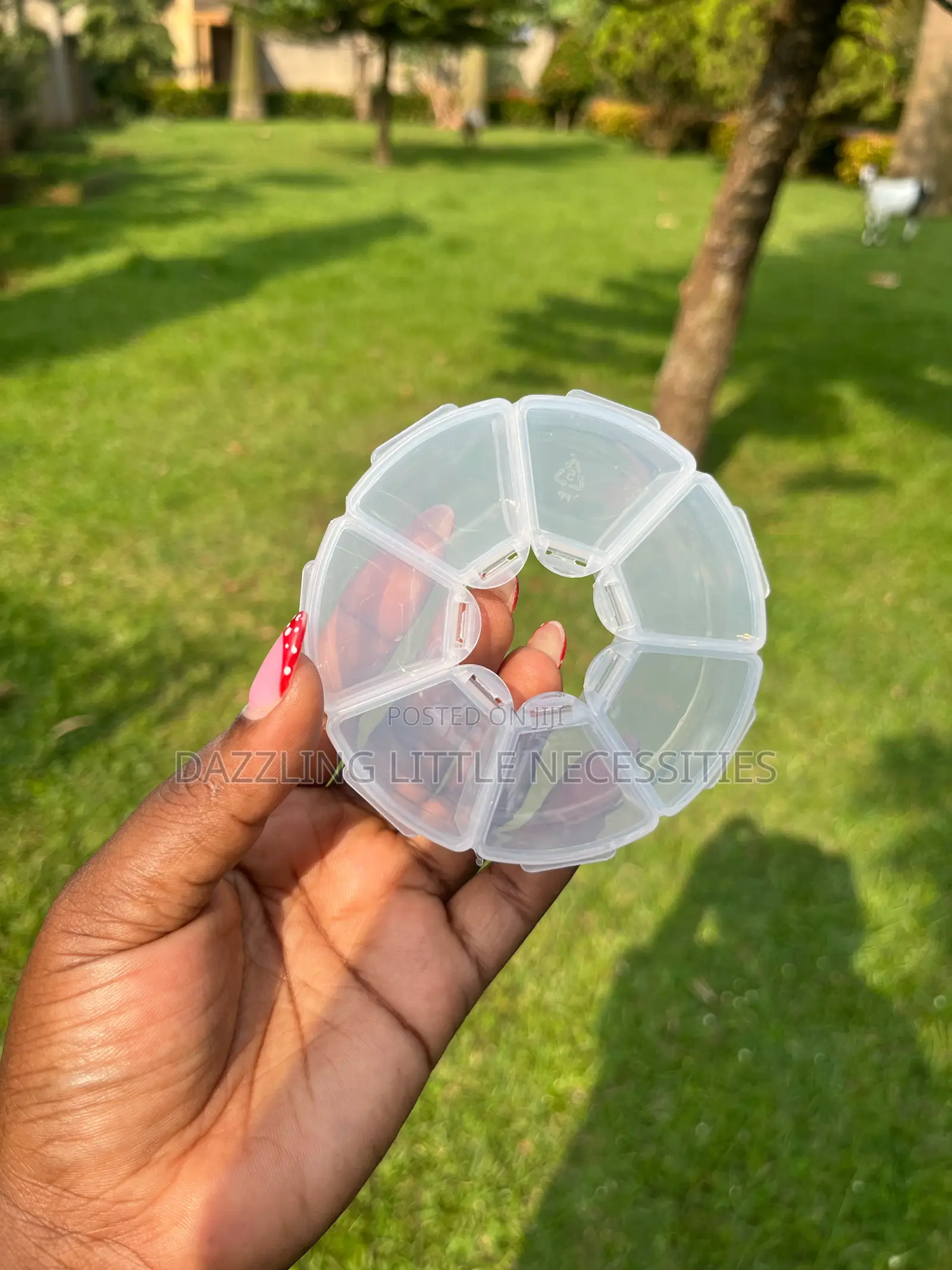 7 Grid Round Transparent Pill Case Organizer