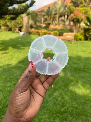 7 Grid Round Transparent Pill Case Organizer