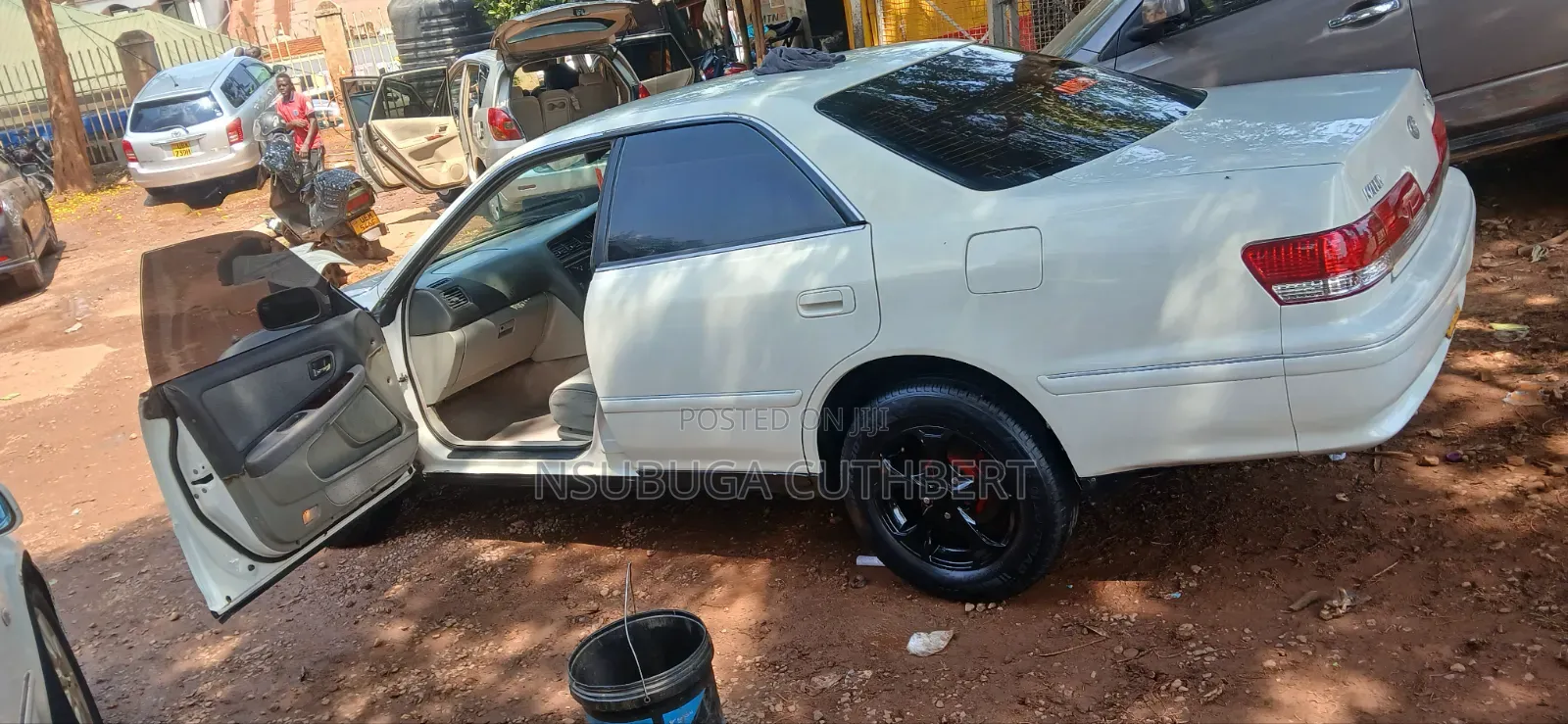 Toyota Mark II 2000 Off white