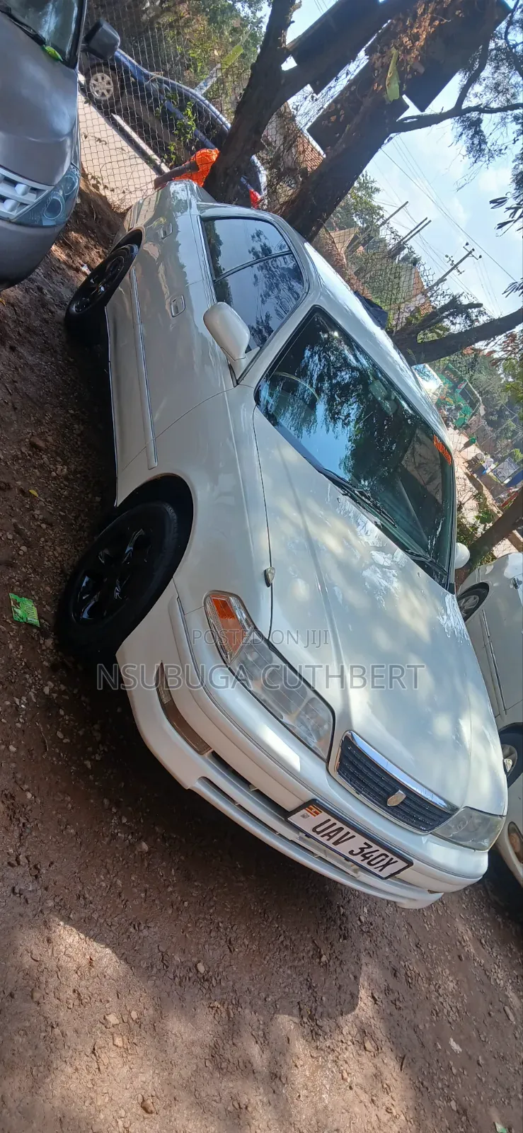 Toyota Mark II 2000 Off white