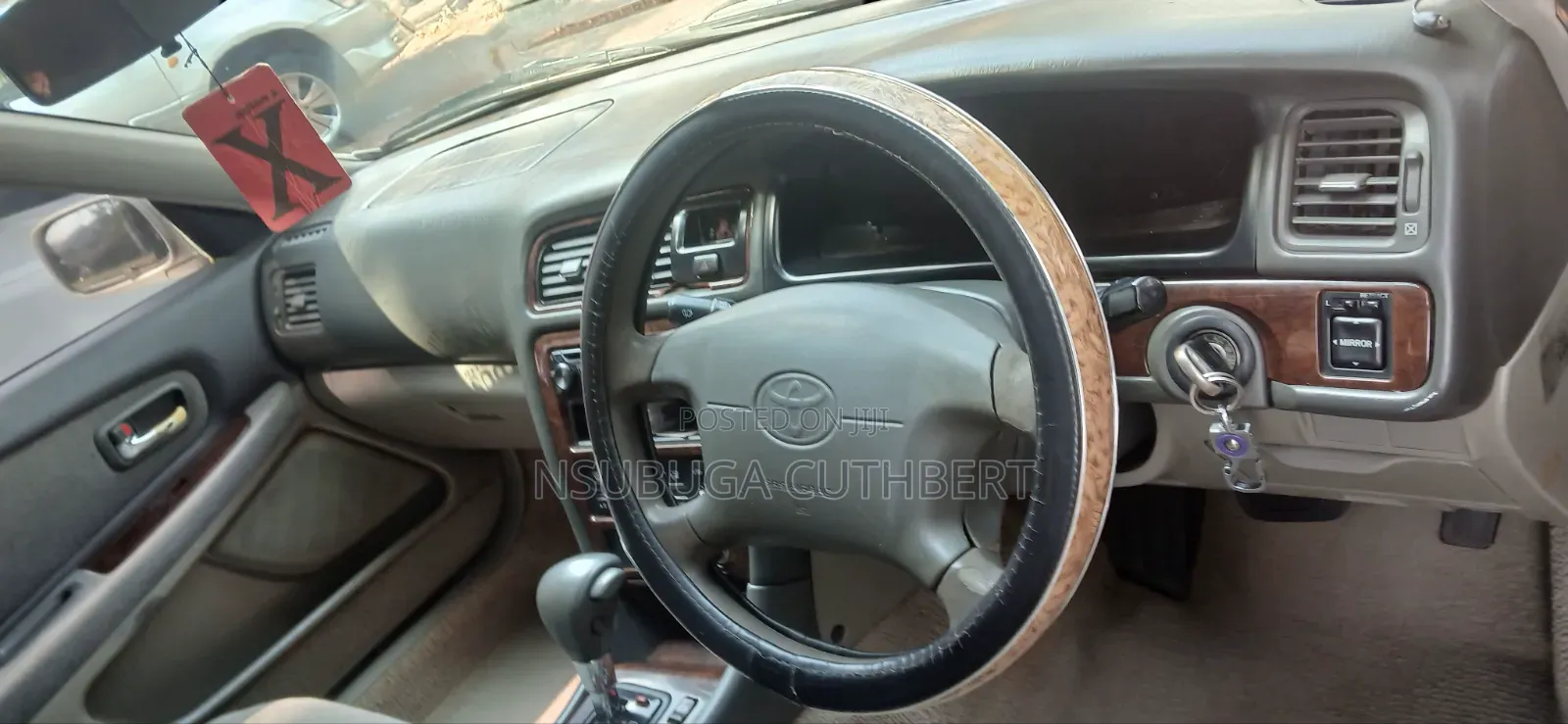 Toyota Mark II 2000 Off white