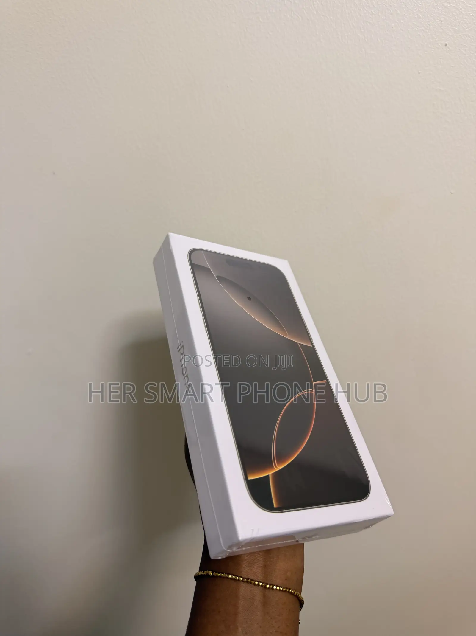 New Apple iPhone 16 Pro Max 256 GB Gold