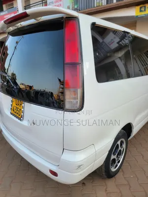 Toyota Noah 2.0 FWD (8 Seater) 2001 White