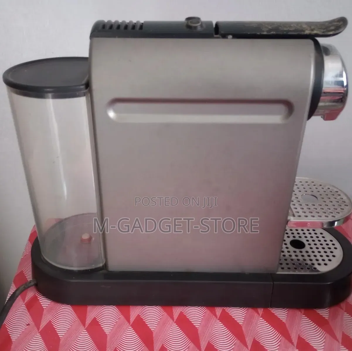 Krups Nespresso Coffee Machine in a Fine Working Condition.