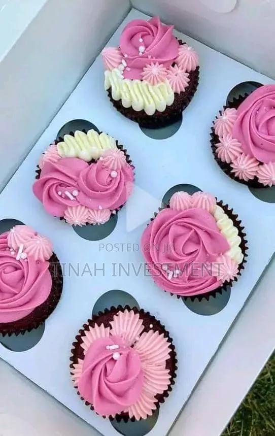 Sweet Heart Birthday Cakes
