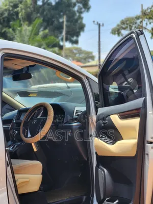 Toyota Alphard 2.5 Petrol FWD 2018 Silver