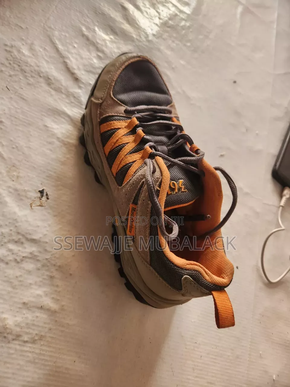2nd Hand Sneakers and Basketball Shoes