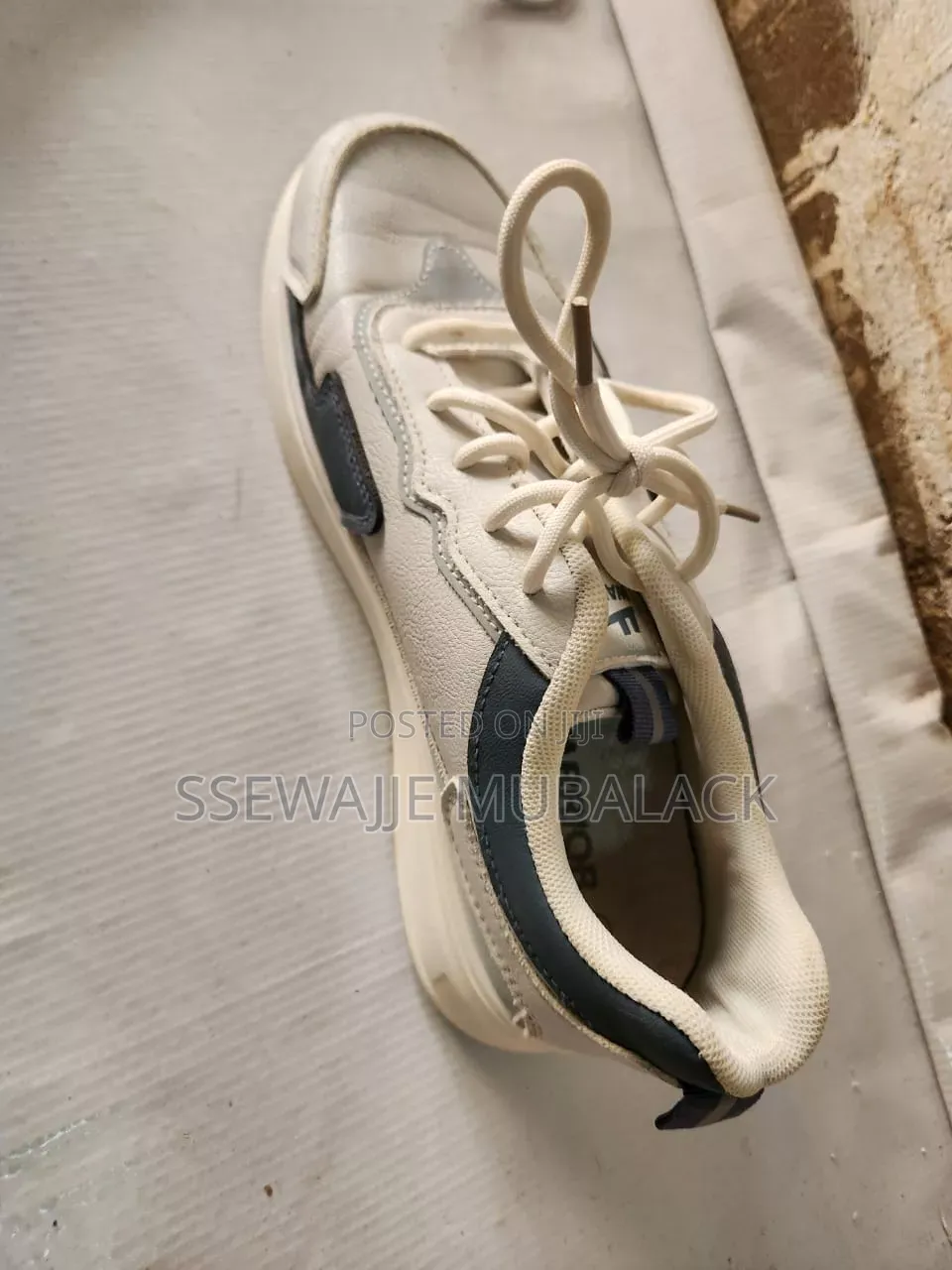 2nd Hand Sneakers and Basketball Shoes