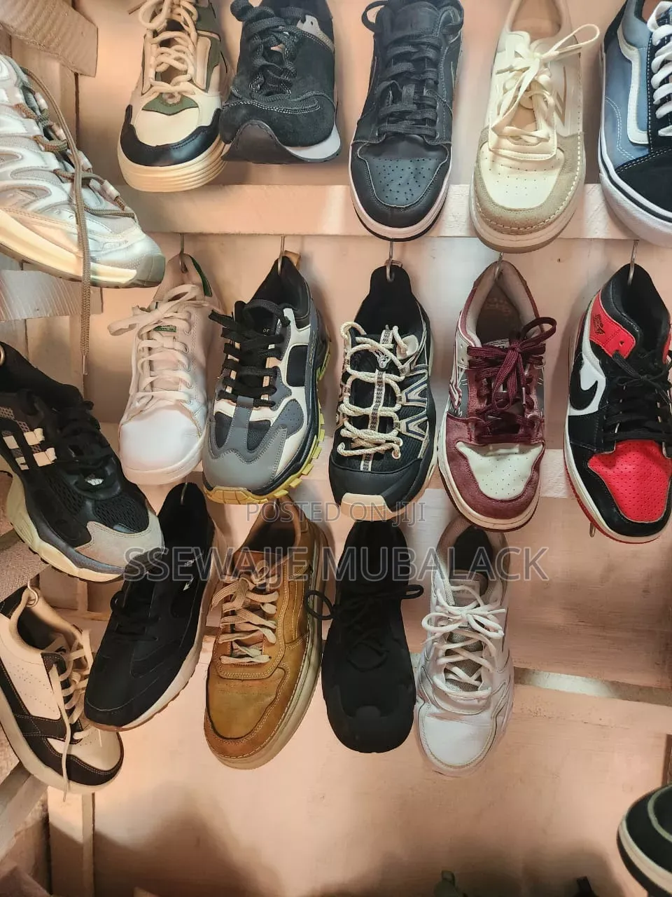 2nd Hand Sneakers and Basketball Shoes