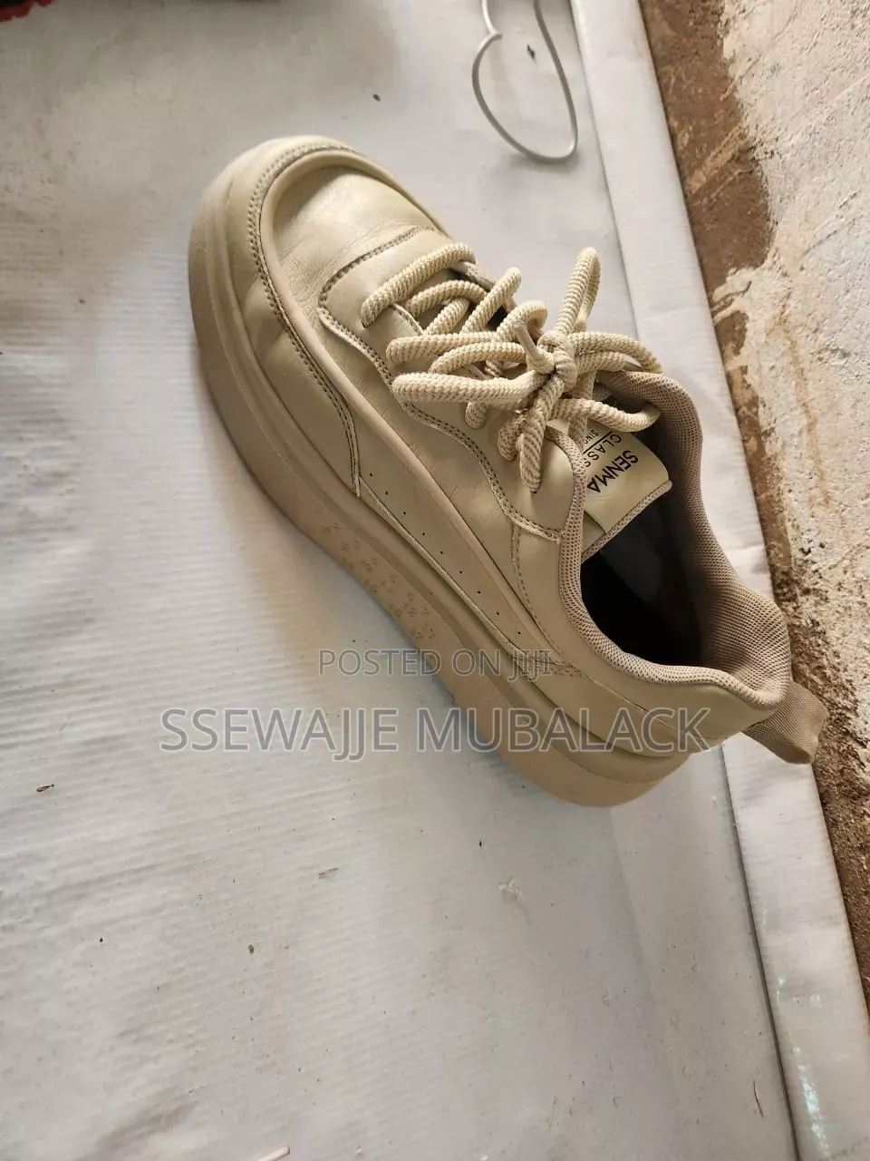 2nd Hand Sneakers and Basketball Shoes