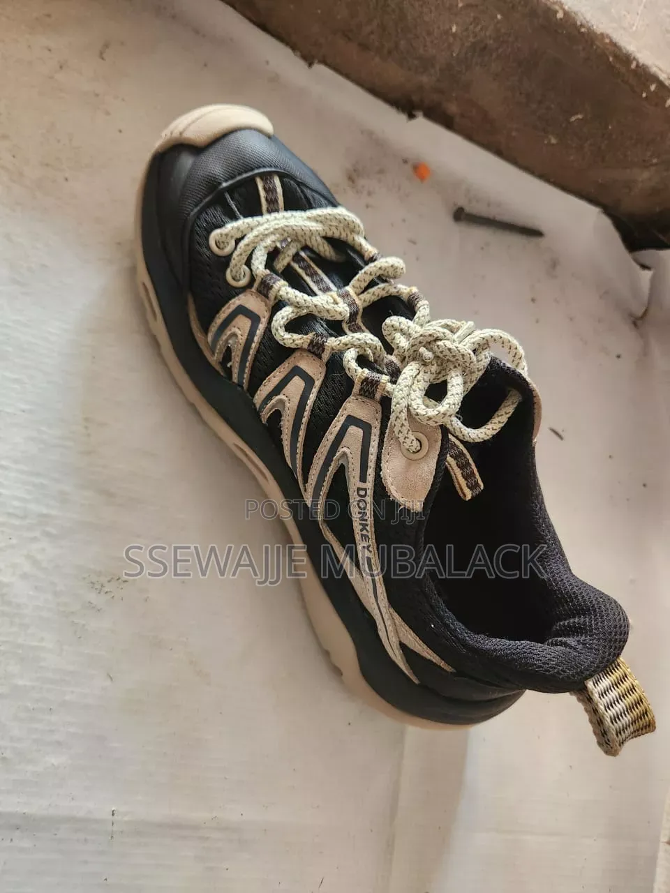 2nd Hand Sneakers and Basketball Shoes