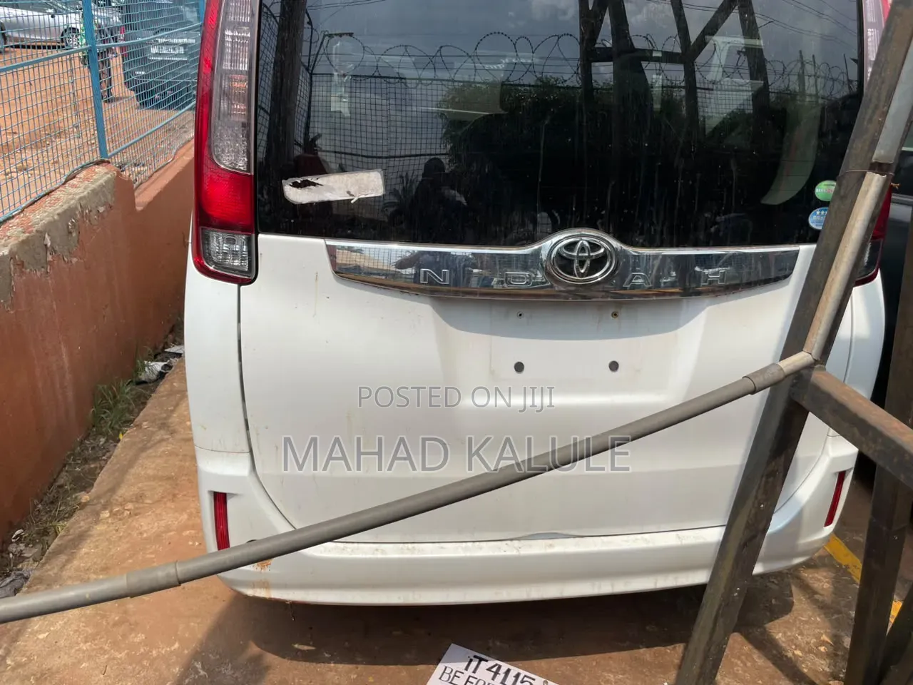Toyota Noah 2014 White