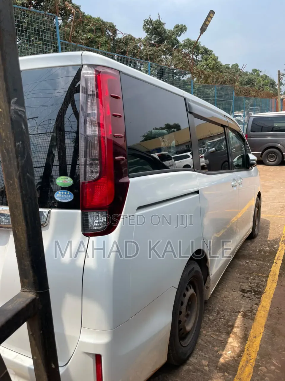 Toyota Noah 2014 White