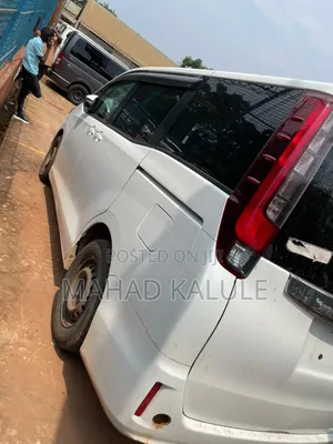 Toyota Noah 2014 White