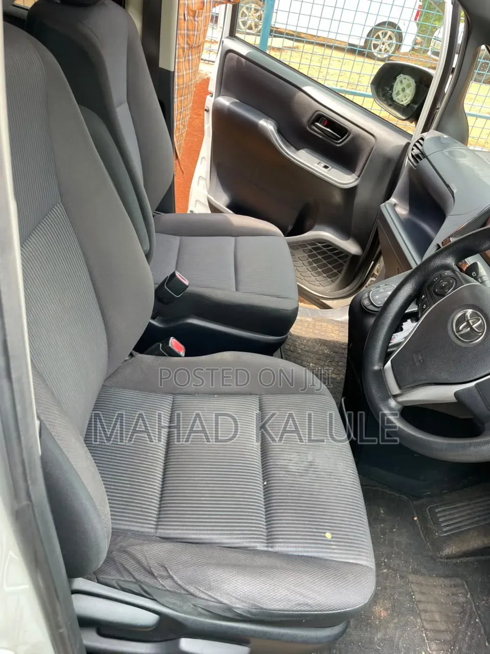 Toyota Noah 2014 White