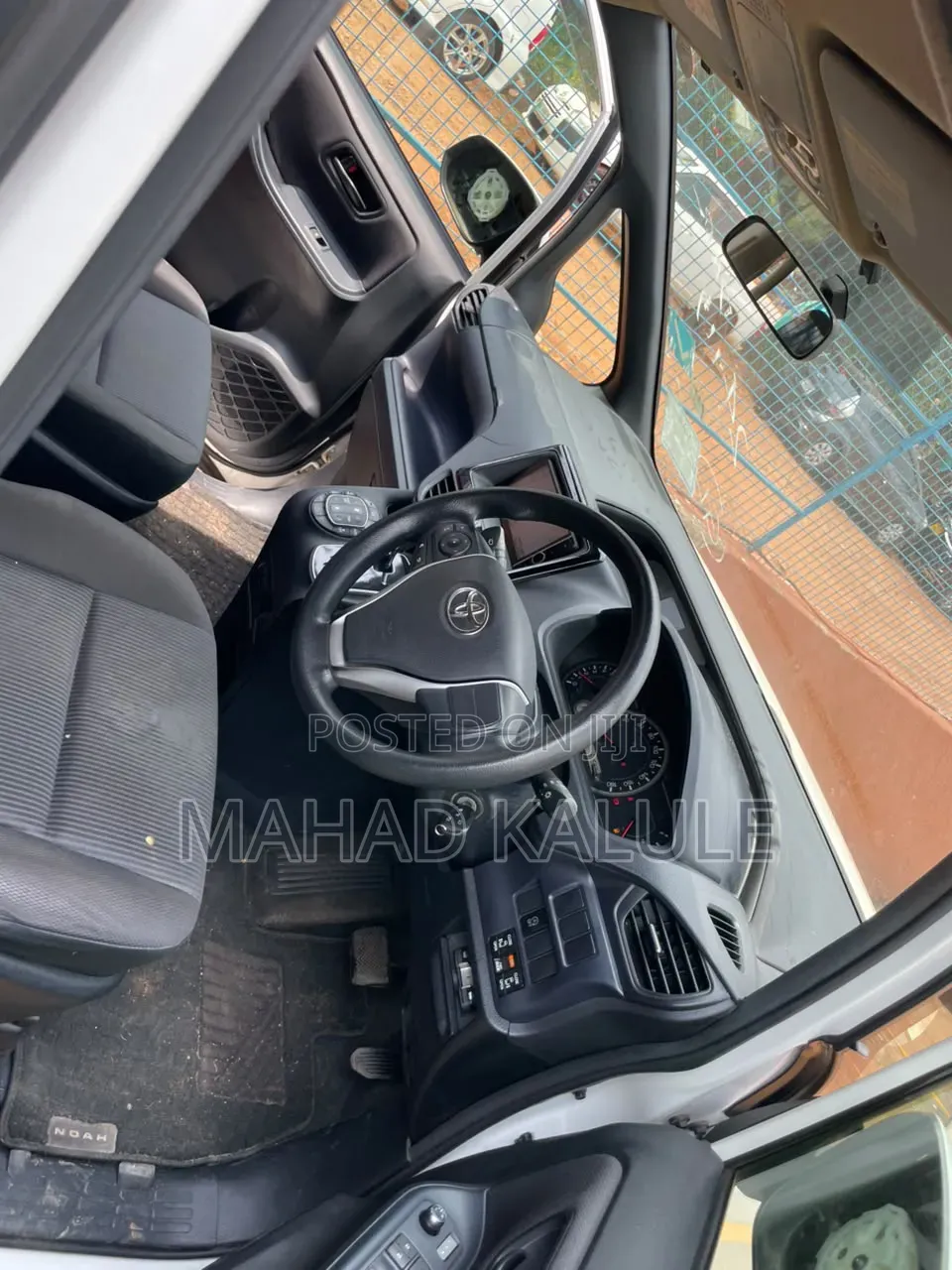 Toyota Noah 2014 White