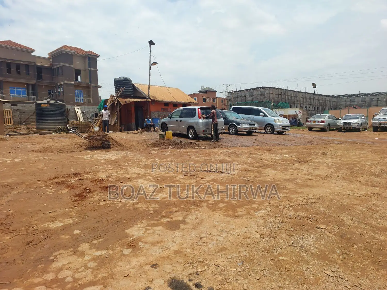 Kyebando (Land Fronting Onto Gayaza Road for Sale))