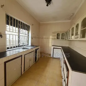 5bdrm House in Lubowa, Central Division for rent