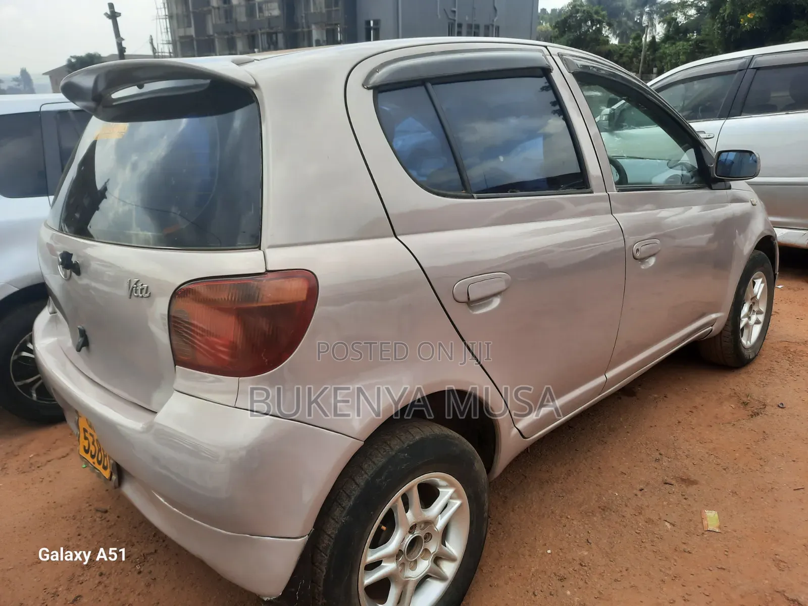 Toyota Vitz 2000 Pink