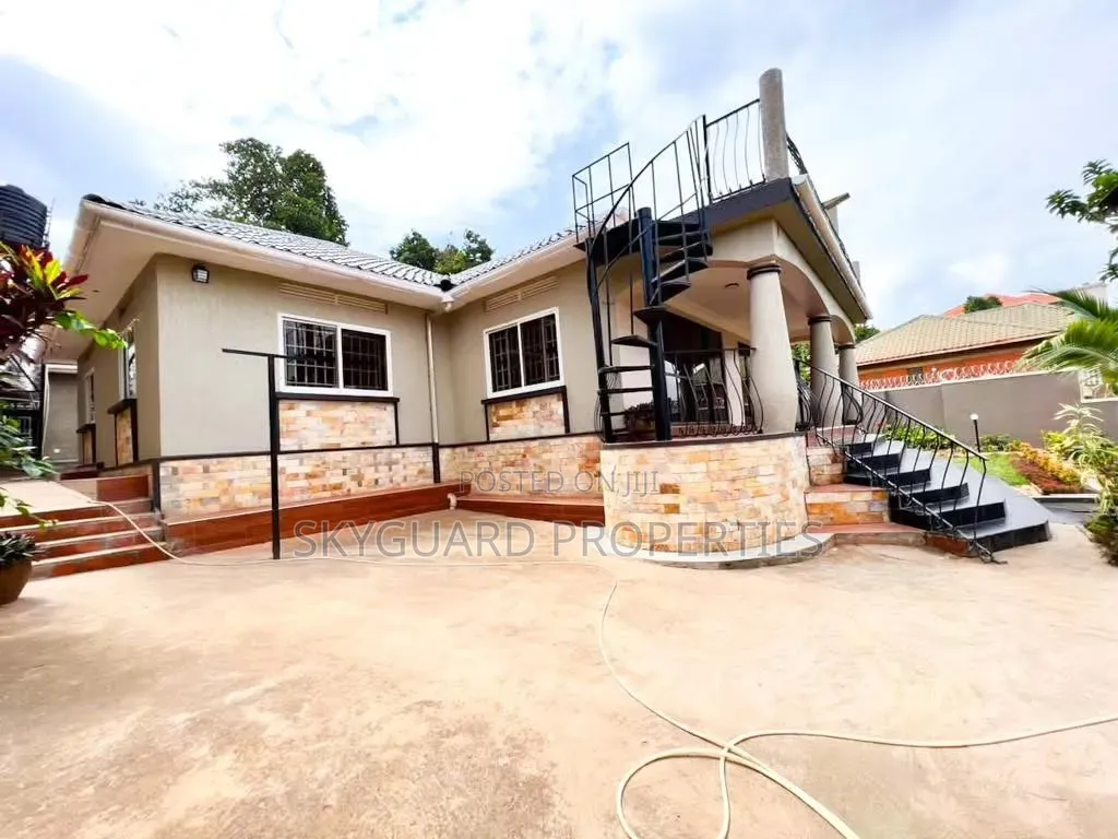 5bdrm Bungalow in Bugolobi, Central Division for rent