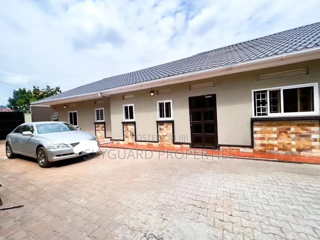5bdrm Bungalow in Bugolobi, Central Division for rent