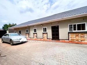 5bdrm Bungalow in Bugolobi, Central Division for rent