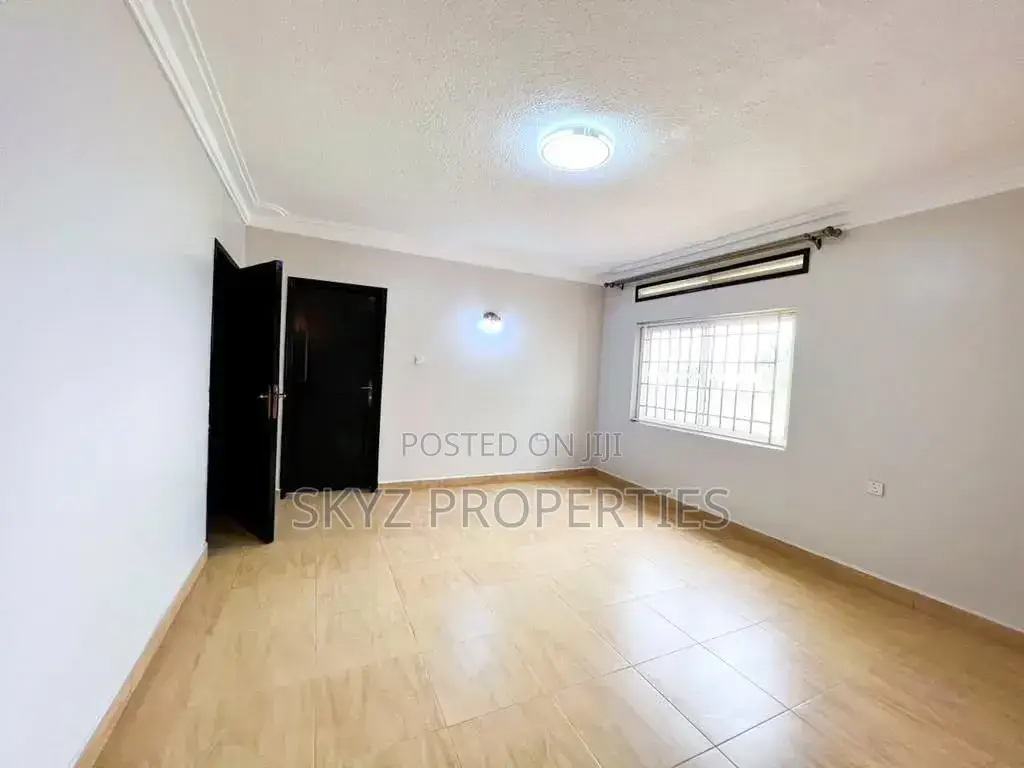 5bdrm Bungalow in Bugolobi, Central Division for rent