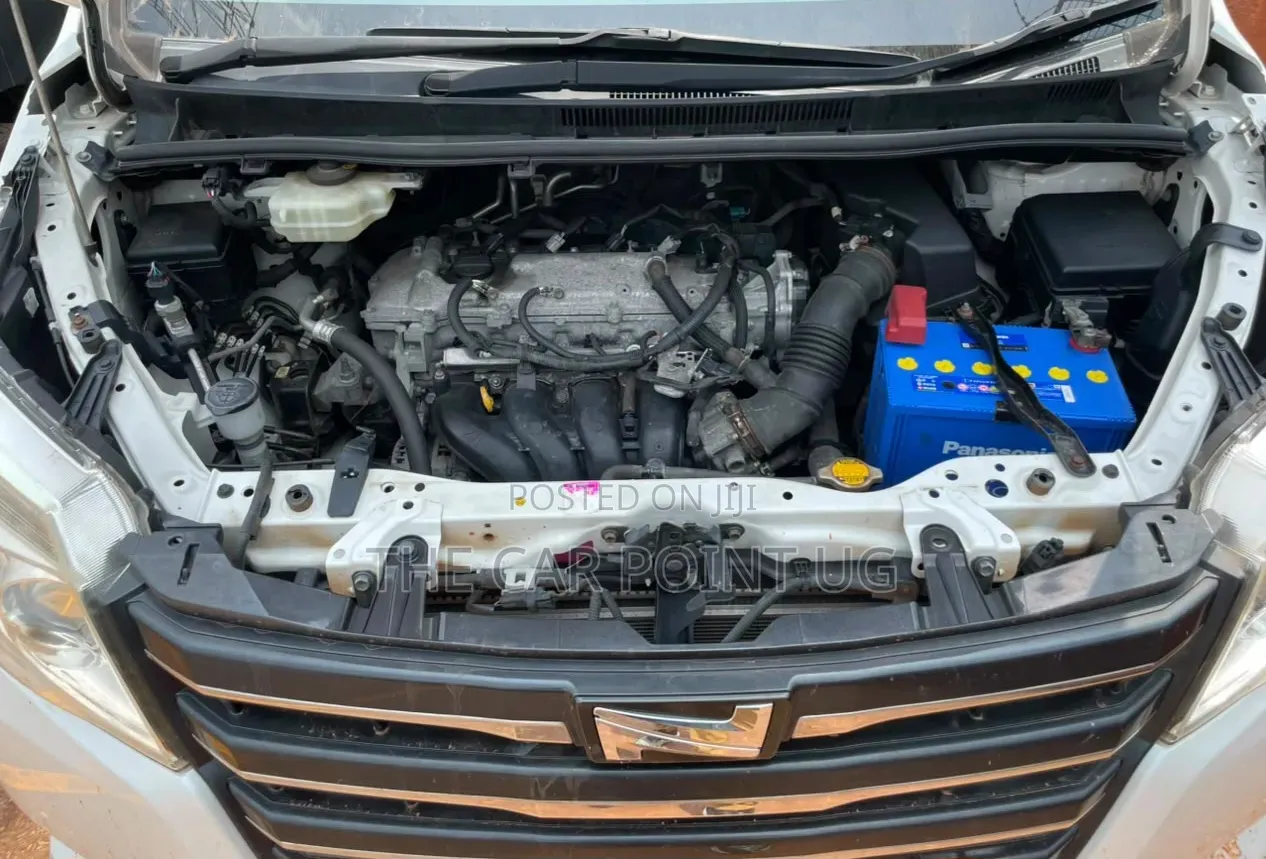 Toyota Noah 2014 Pearl