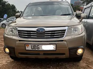 Subaru Forester 2.0D X 2010 Gold