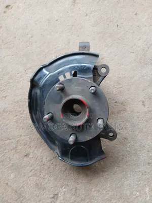 Noah and Voxy Front Wheel Hub.