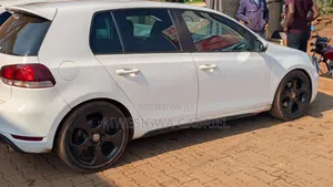 Volkswagen Golf GTI 2012 White