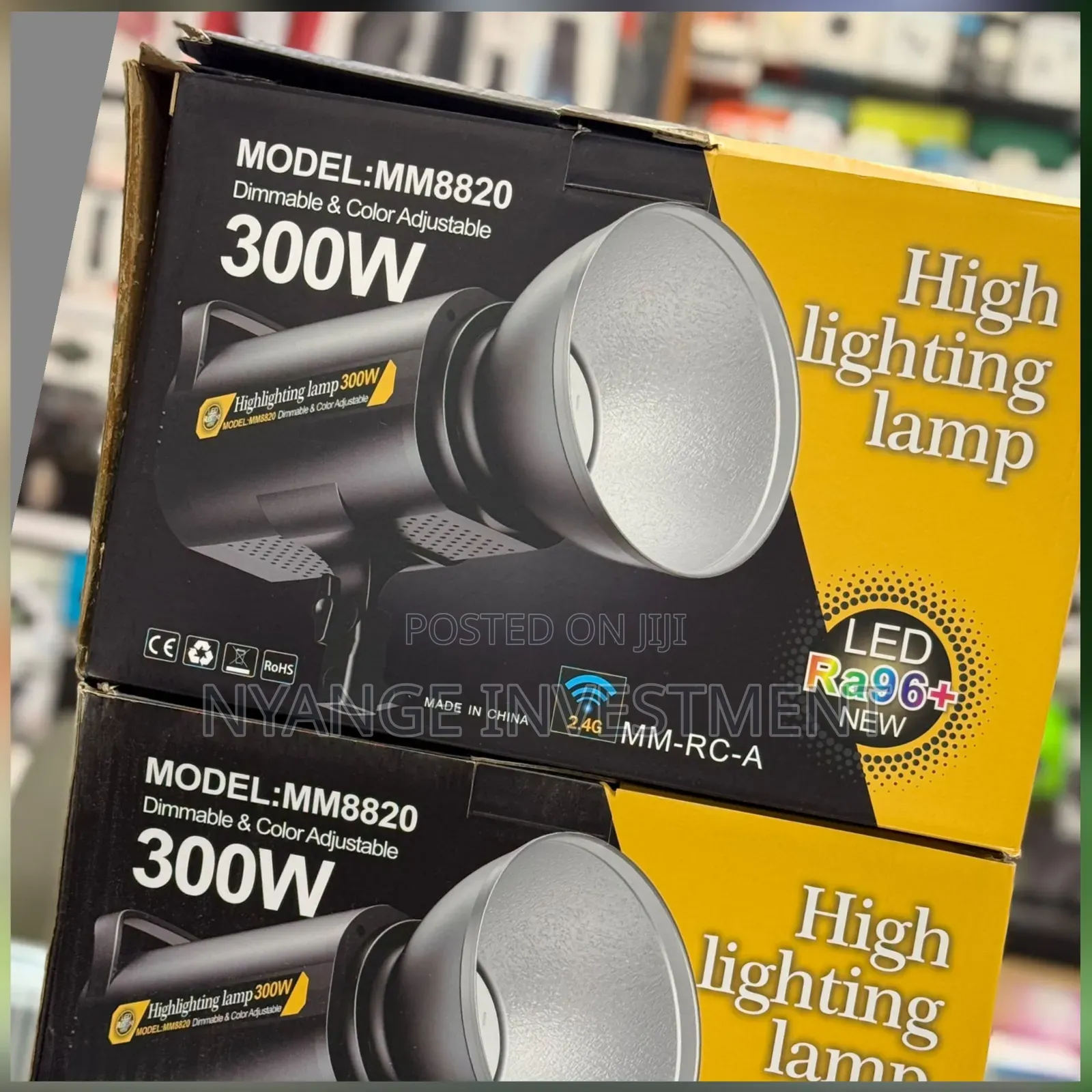 MM8820 300W High Lighting Lamp Is a Professional COB LED Video Light.
