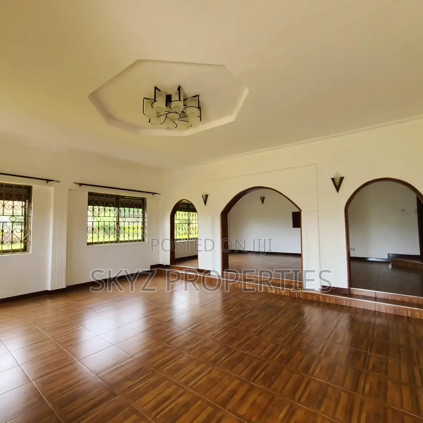 5bdrm Bungalow in Bugolobi, Central Division for rent