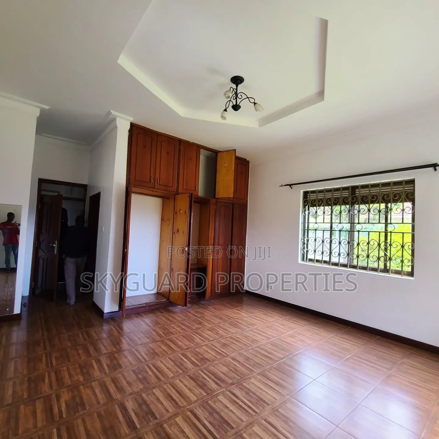 5bdrm Bungalow in Bugolobi, Central Division for rent