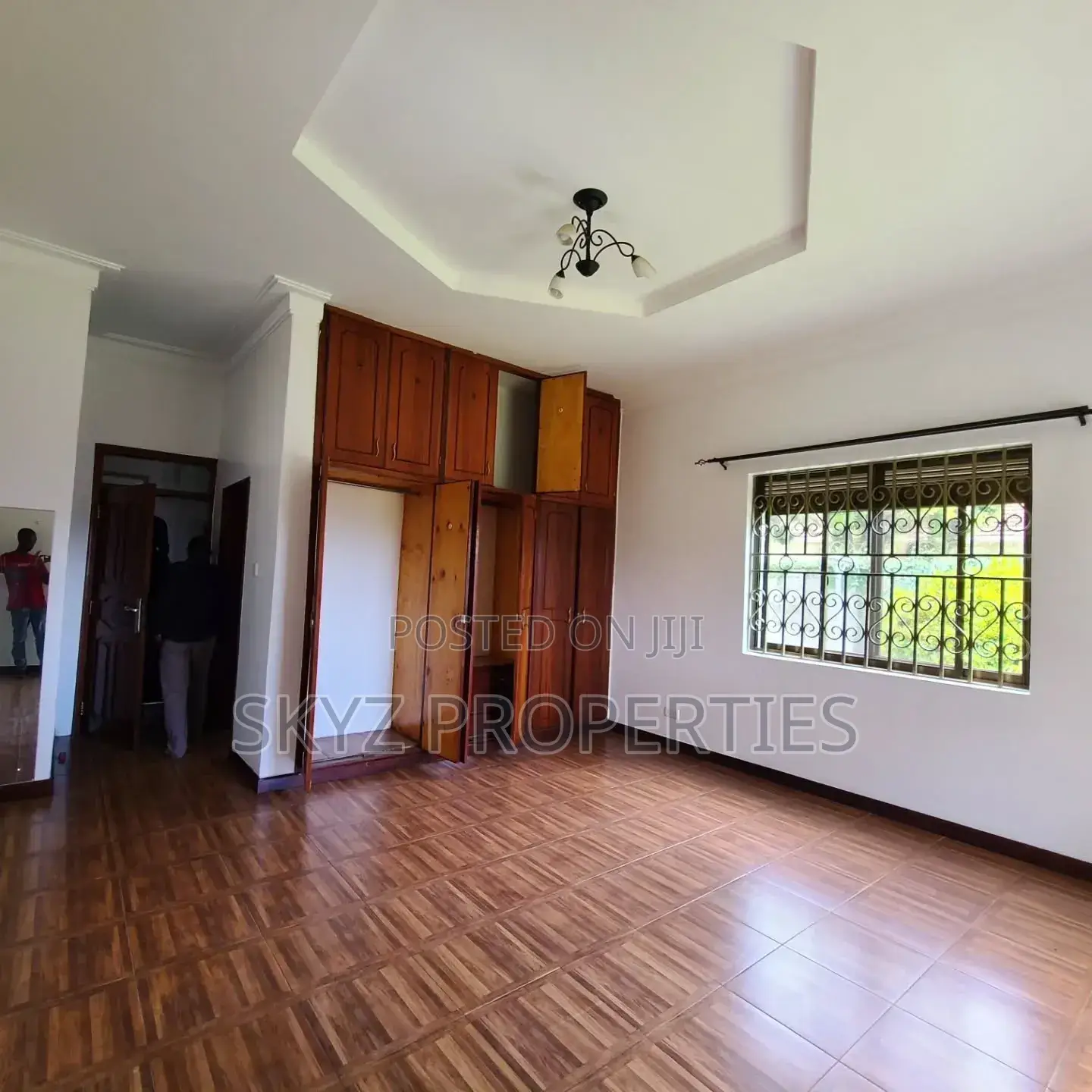 5bdrm Bungalow in Bugolobi, Central Division for rent